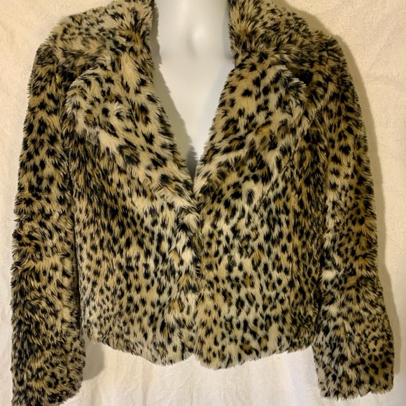 F21 Faux Fur Leopard Women’s Jacket Medium Soldout - Picture 4 of 7